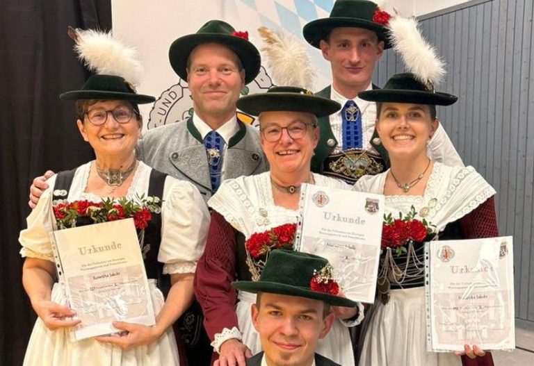 Gröbenzeller Trachtler feiern Erfolge beim Wertungsplattln vom Huosigau