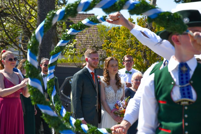 Ein strahlendes Ja-Wort: Dani und Maxi Seelig feiern traumhafte Hochzeit